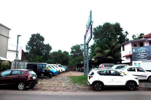 Parking area available for guests at Hotel CAPS