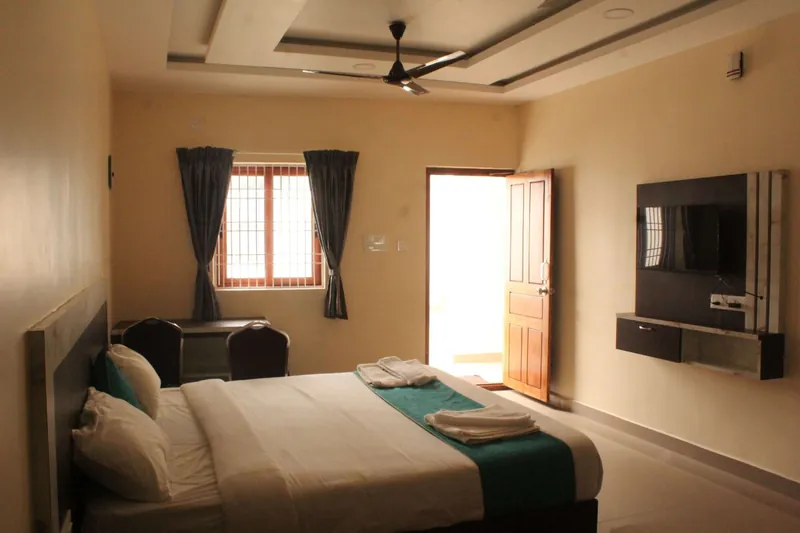 Hotel CAPS Deluxe Room Category